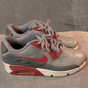 Nike Air Max 90 Leather cool grey - size 6Y